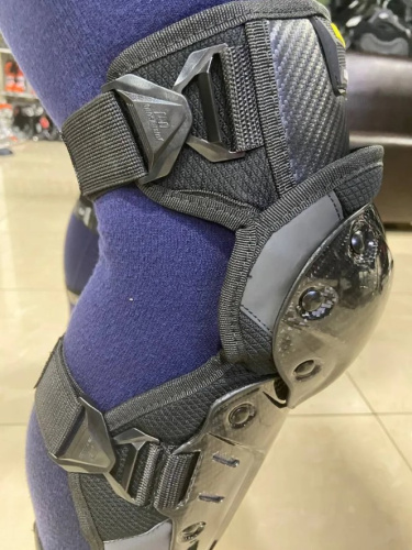 Ones Again Наколенники Carbon Fiber Force в Иркутске